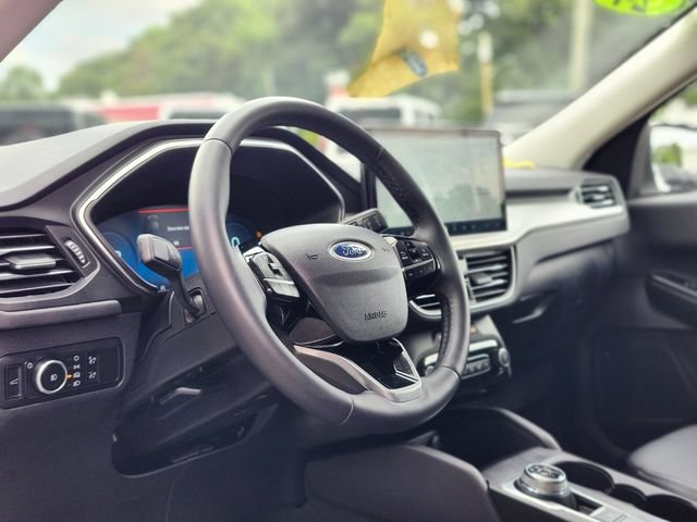 Certified 2024 Ford Escape Platinum AWD/4WD image 19