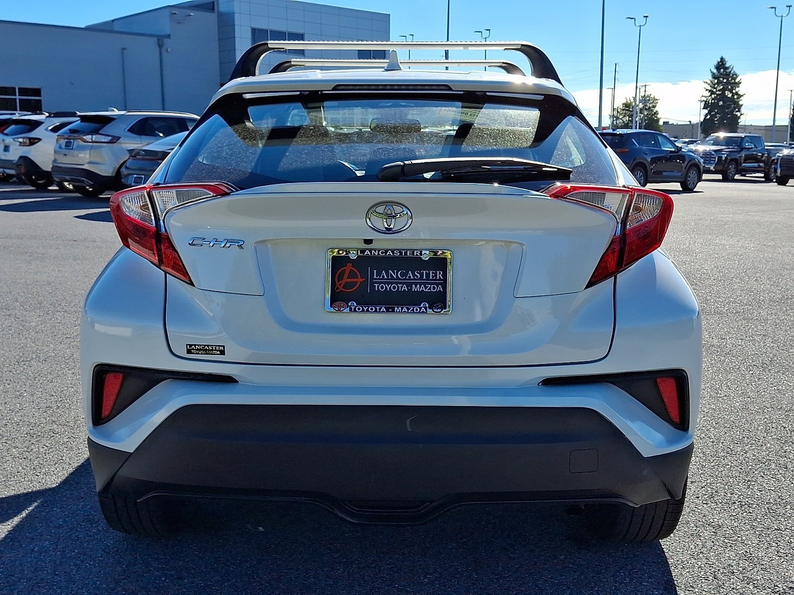 Used 2019 Toyota C-HR XLE FWD image 6