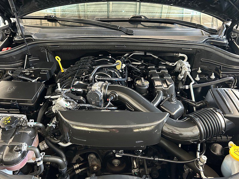 Used 2023 Dodge Durango GT image 2