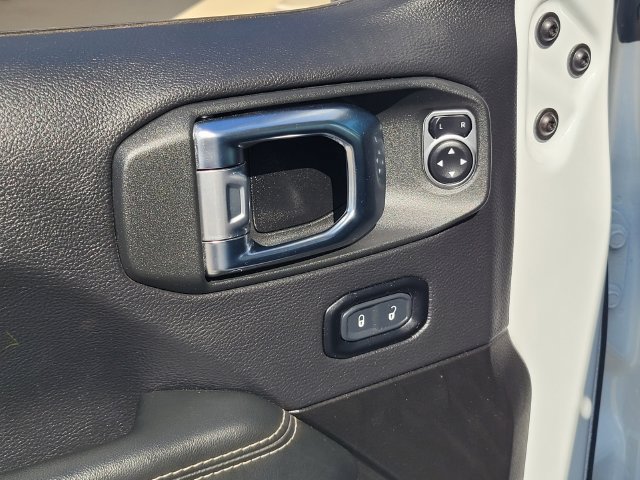 Used 2025 Jeep Gladiator Sport AWD/4WD image 15