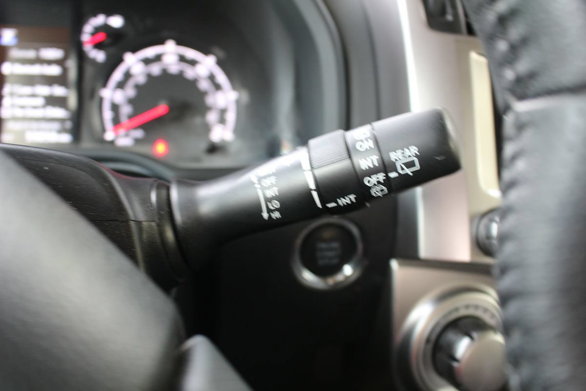 Used 2022 Toyota 4Runner SR5 Premium w/ Moonroof Package AWD/4WD image 30
