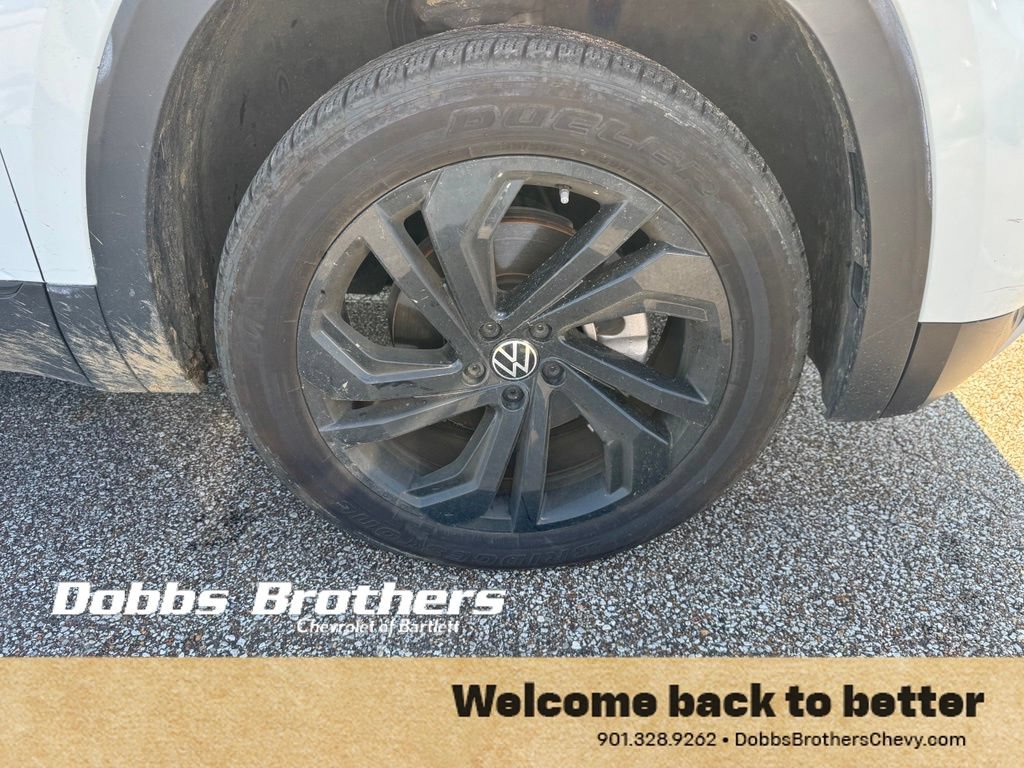 Used 2023 Volkswagen Atlas SE w/ Black Wheel Package FWD image 10