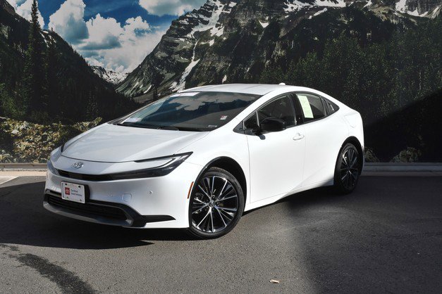 Certified 2024 Toyota Prius XLE image 6