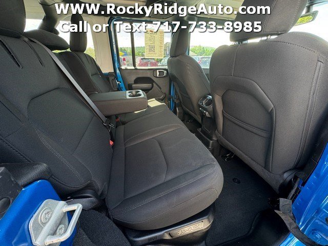 Used 2023 Jeep Wrangler Unlimited w/ Cold Weather Group AWD/4WD image 16