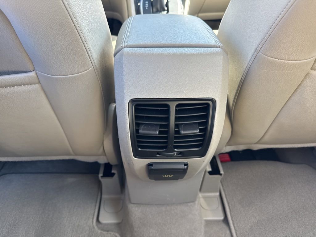 Used 2013 Ford C-MAX SEL image 26