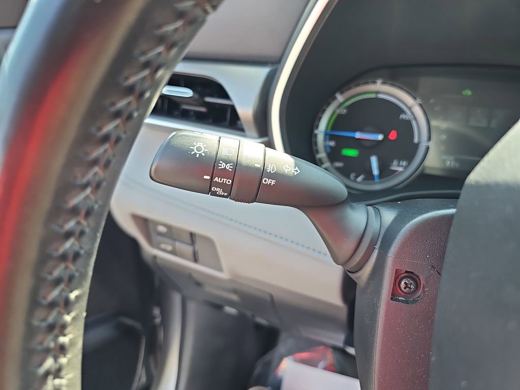 Used 2020 Toyota Highlander XLE image 31