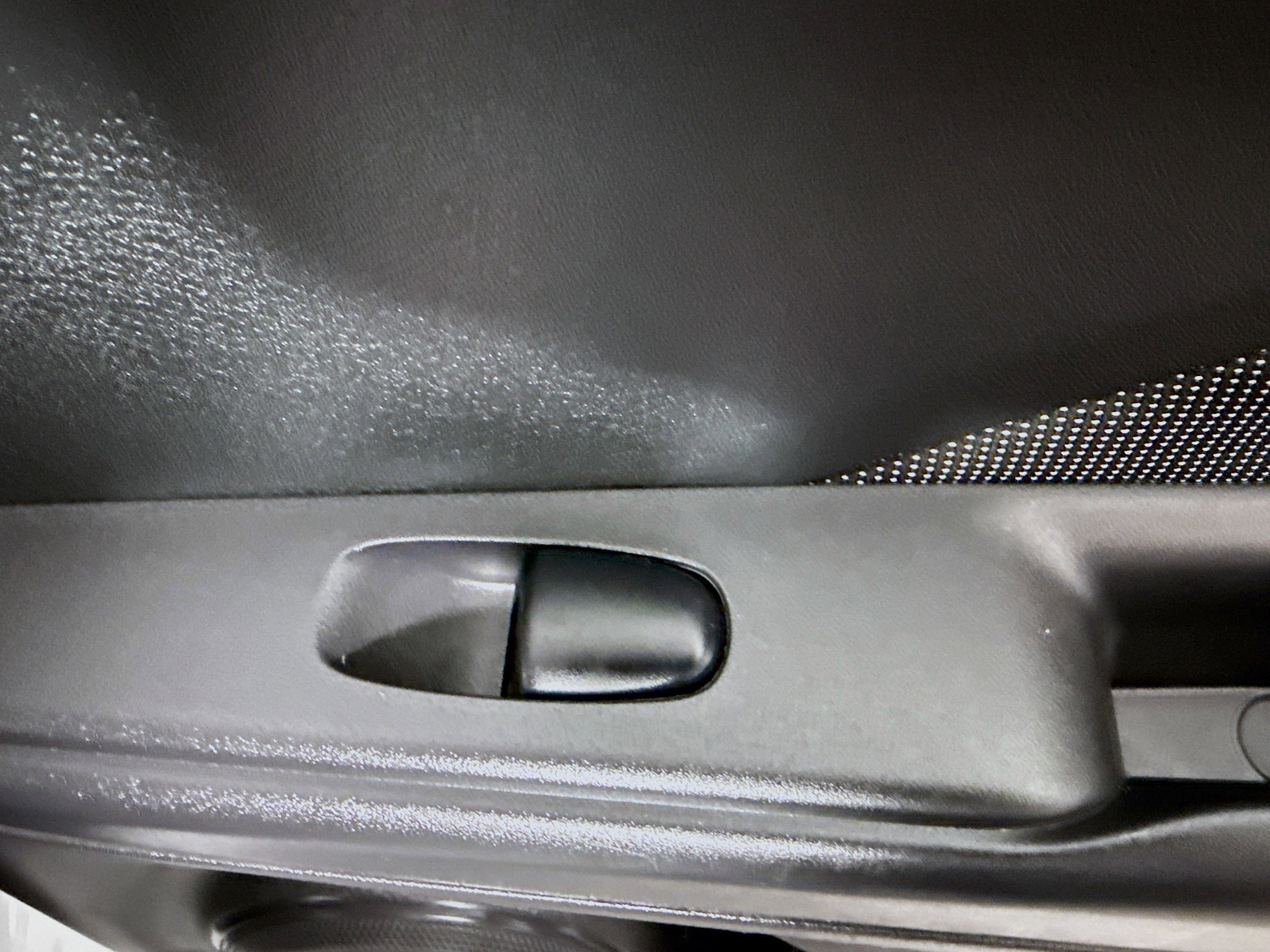 Used 2020 Nissan Kicks S image 31