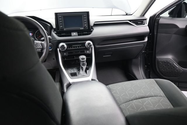 Used 2021 Toyota RAV4 XLE AWD/4WD image 18