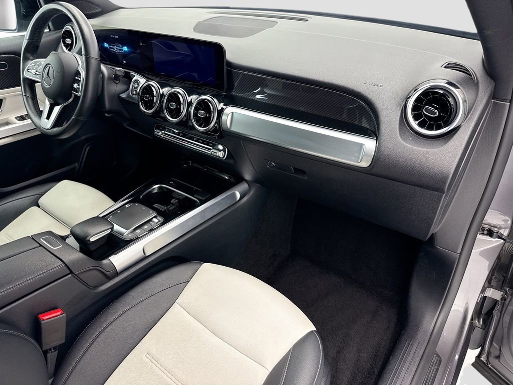 Certified 2022 Mercedes-Benz GLB 250 4MATIC image 16