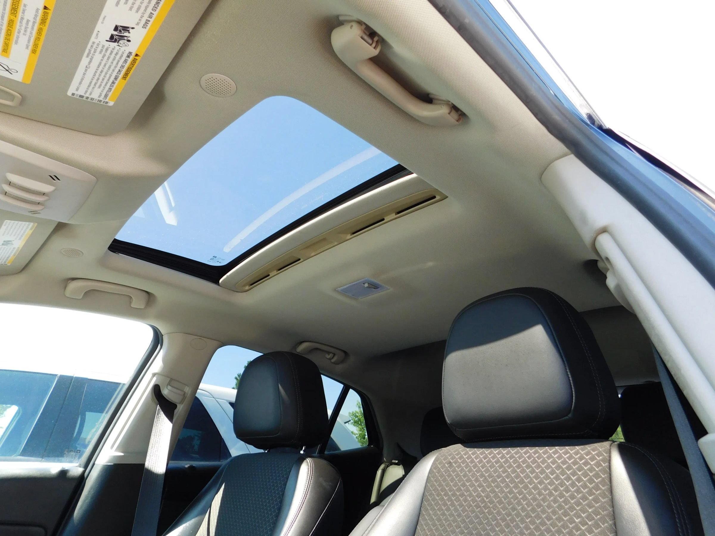 Used 2019 Buick Encore Sport Touring AWD/4WD image 14