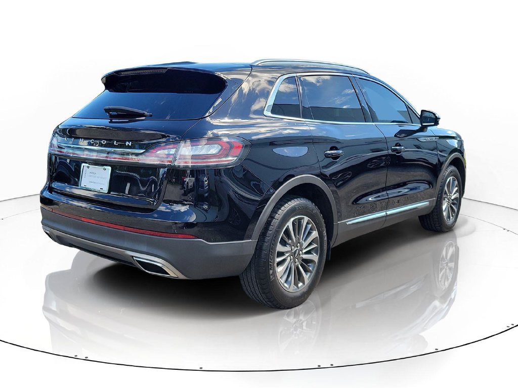 Certified 2022 Lincoln Nautilus FWD w/ Premium Package image 3