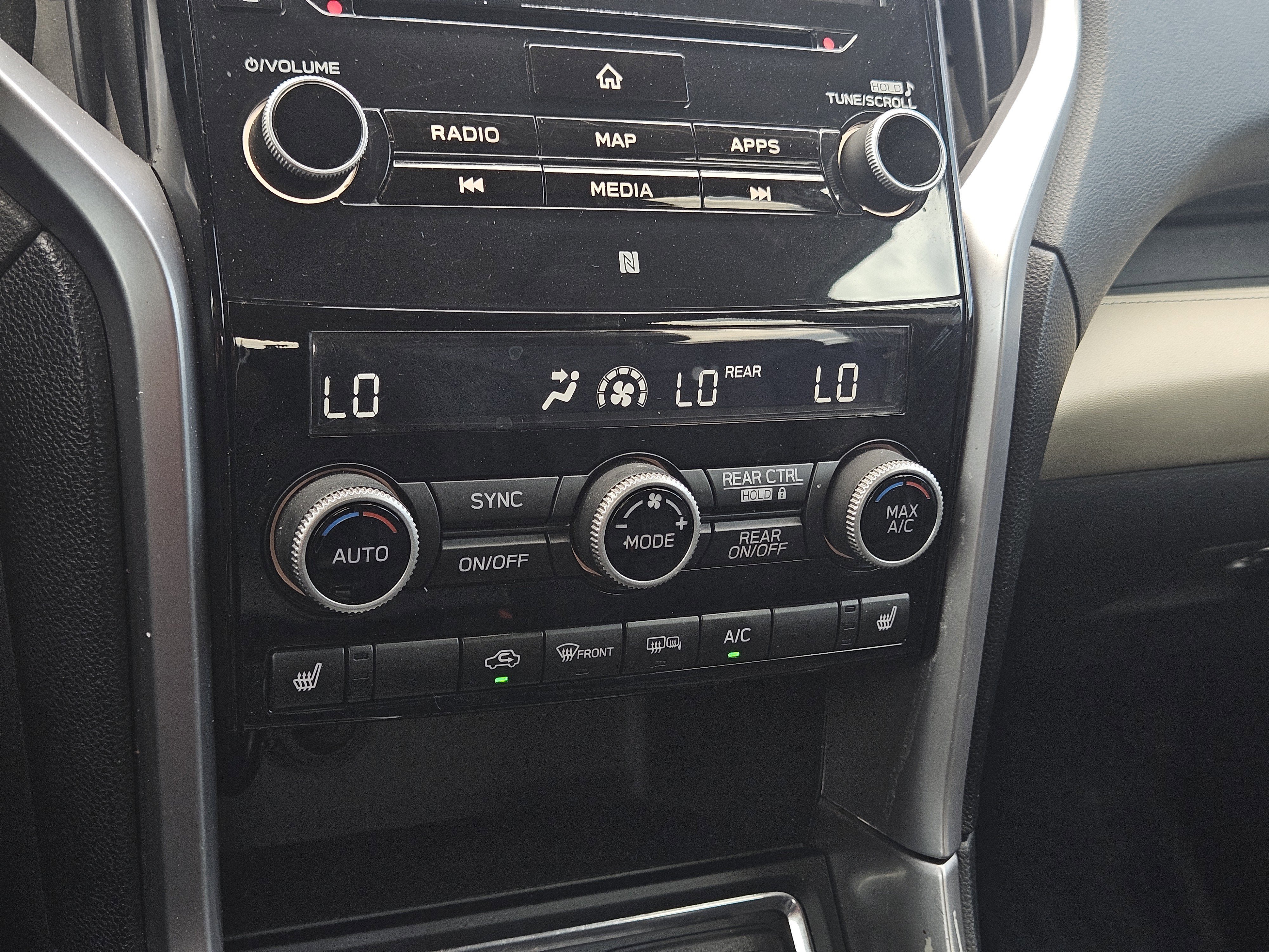 Used 2021 Subaru Ascent Limited w/ Technology Package image 21