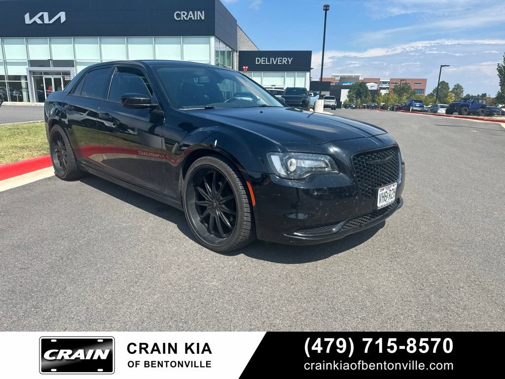 Used 2022 Chrysler 300 Touring w/ Sport Appearance Package RWD image 1