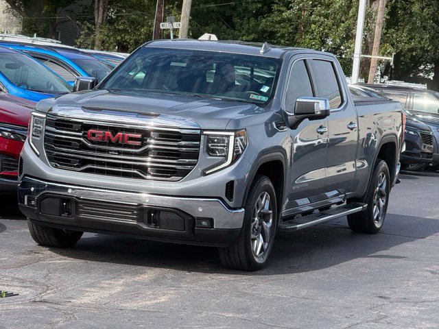 Used 2024 GMC Sierra 1500 SLT w/ SLT Premium Package AWD/4WD image 3