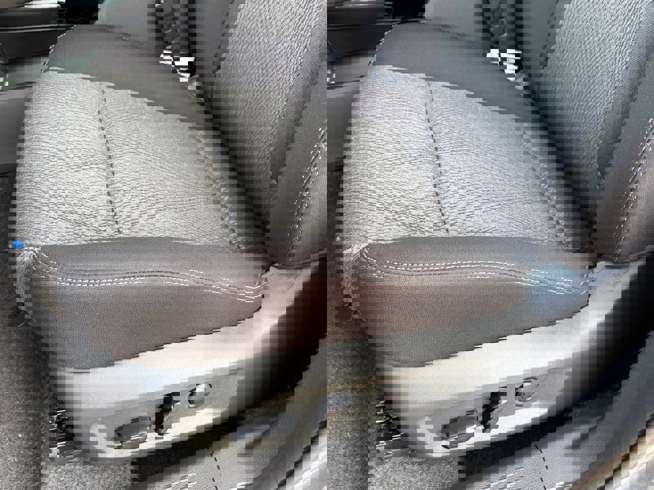 New 2026 Nissan Rogue SV image 21