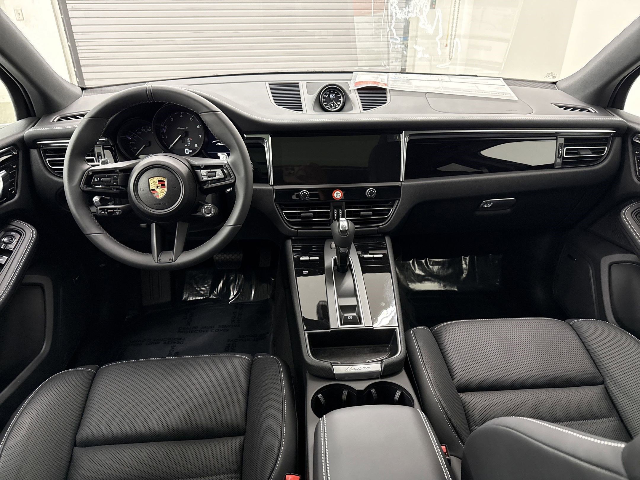 Used 2025 Porsche Macan Turbo image 15