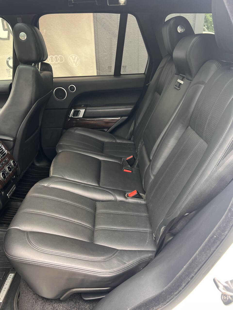 Used 2016 Land Rover Range Rover HSE image 19