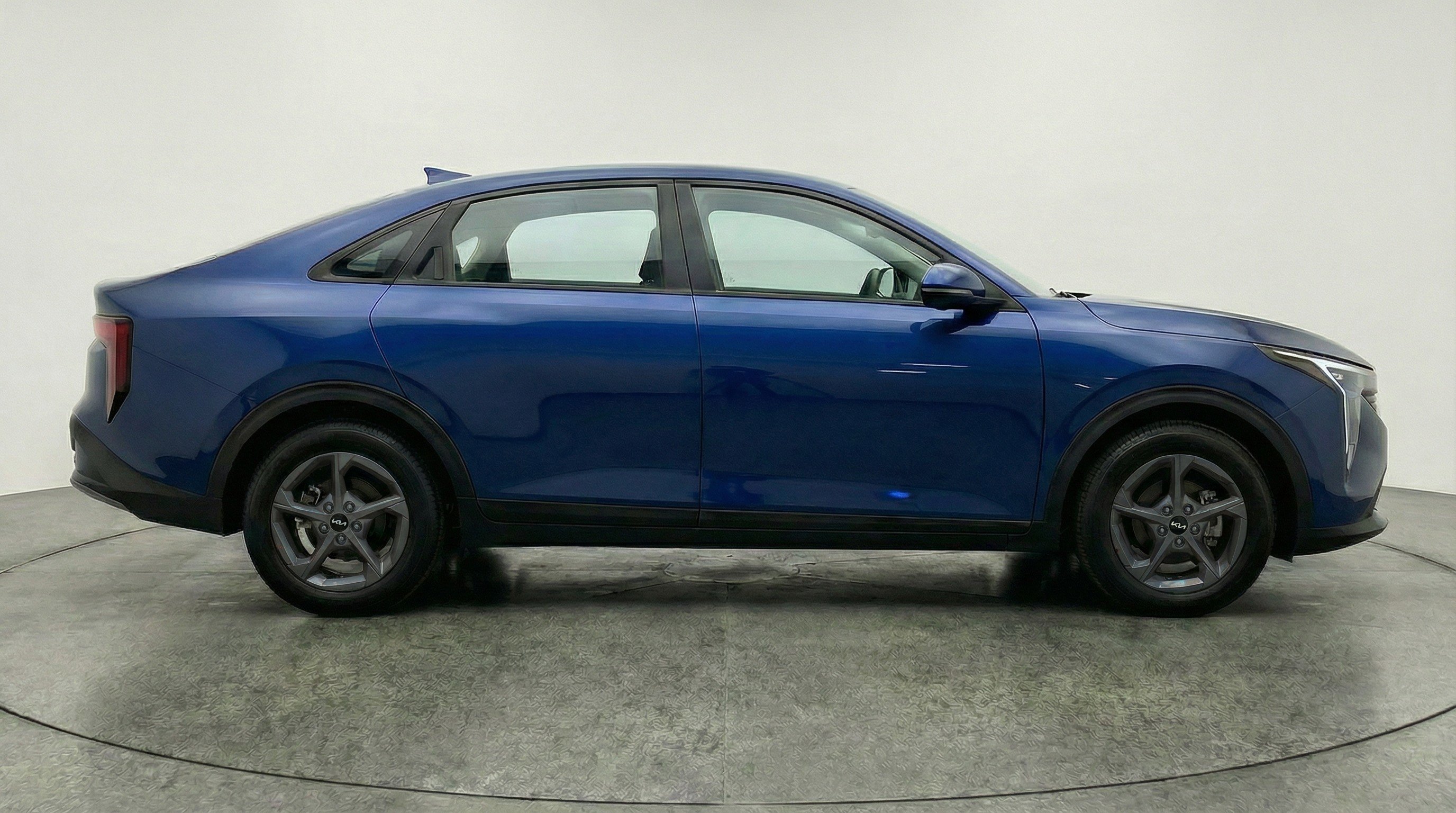 Used 2025 Kia K4 LXS image 11