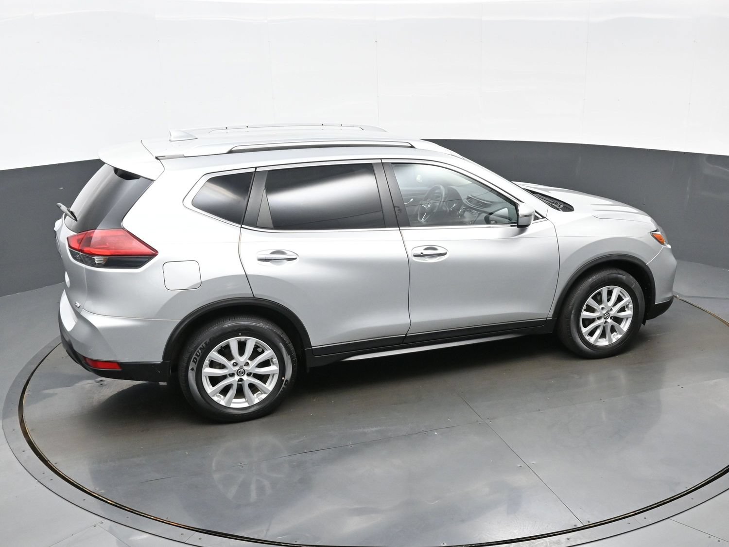 Used 2018 Nissan Rogue SV FWD image 38