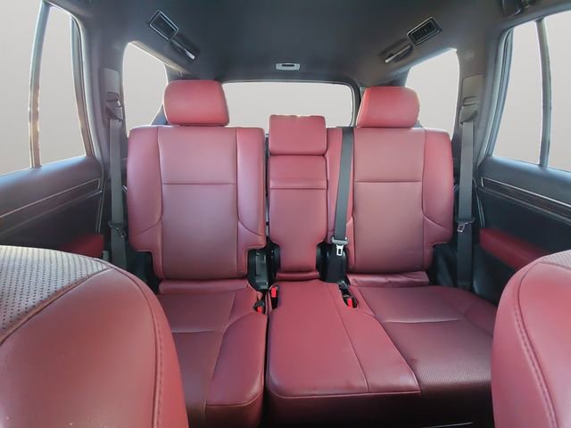 Used 2020 Lexus GX 460 Premium w/ Premium Package image 16