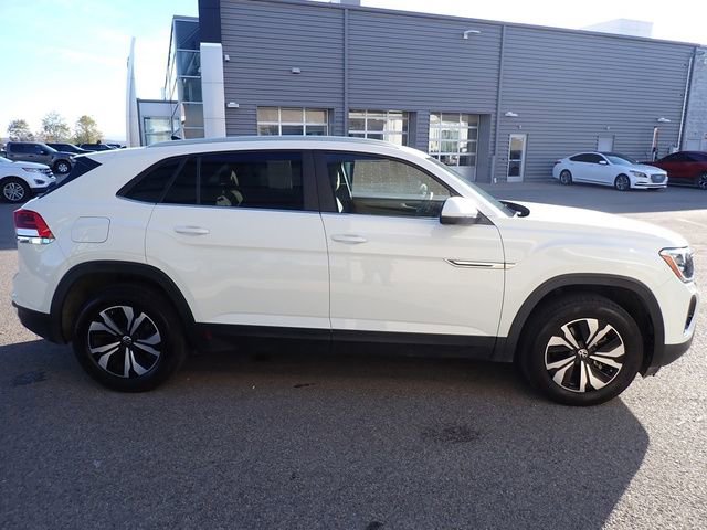 Used 2024 Volkswagen Atlas Cross Sport SE image 7