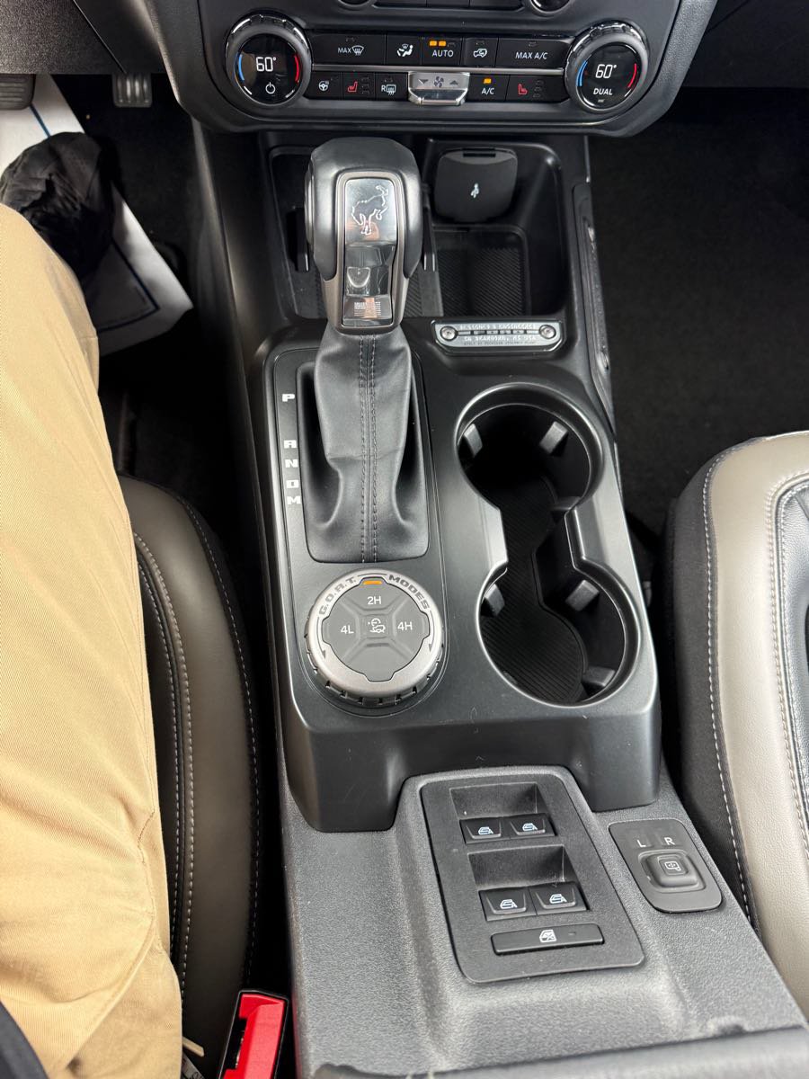 Used 2025 Ford Bronco Outer Banks AWD/4WD image 24