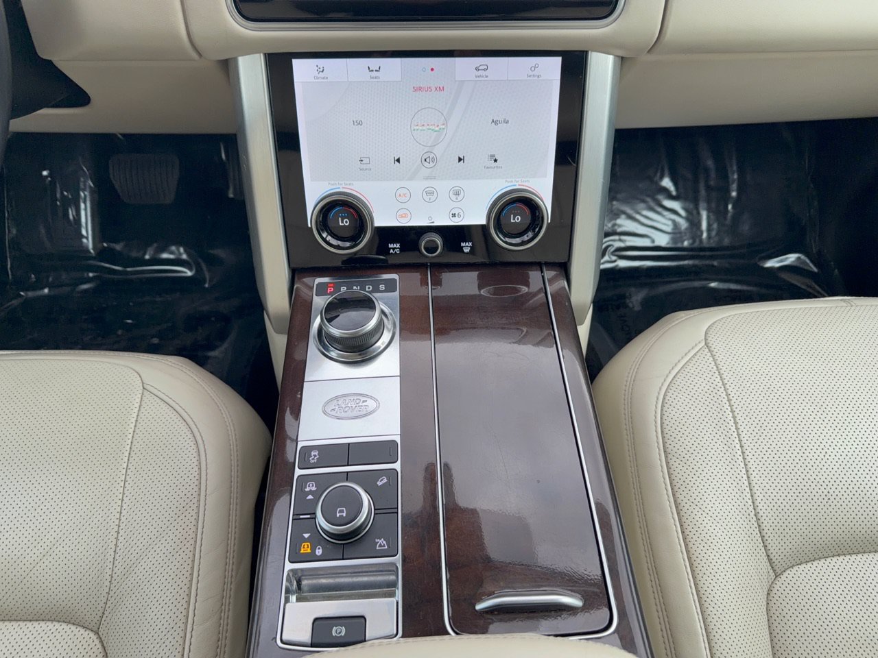 Used 2019 Land Rover Range Rover Supercharged AWD/4WD image 22