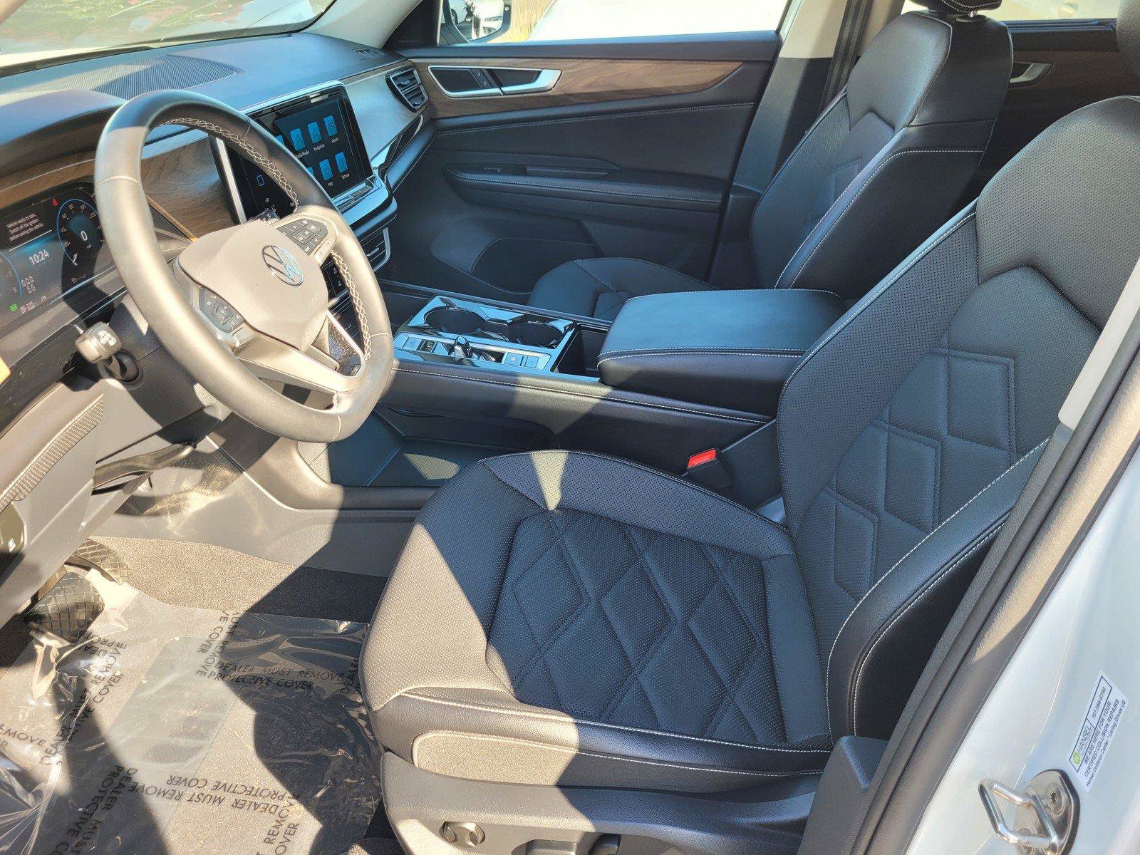 Certified 2024 Volkswagen Atlas SE FWD image 18