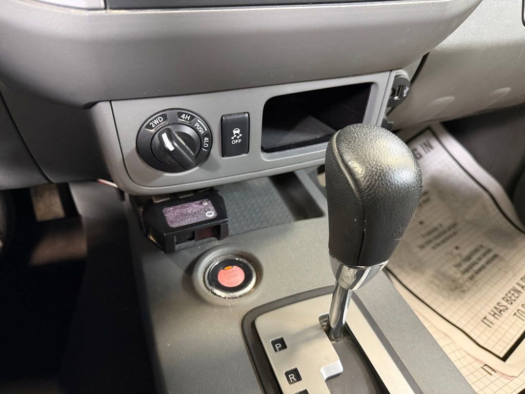 Used 2021 Nissan Frontier SV w/ SV Utility Package image 9