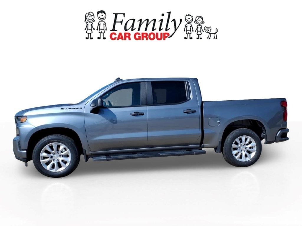 Used 2022 Chevrolet Silverado 1500 Custom w/ LPO, Dark Essentials Package RWD image 2