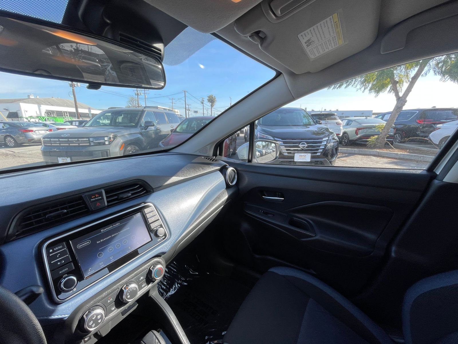 Used 2025 Nissan Versa SV image 35