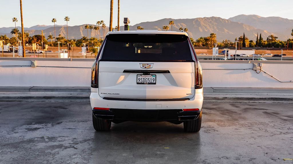 Used 2025 Cadillac Escalade Sport image 8