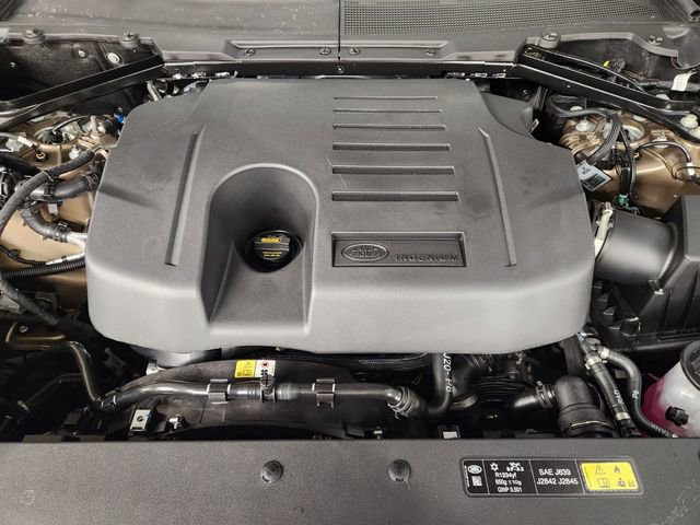 New 2026 Land Rover Defender 110 X-Dynamic SE image 31