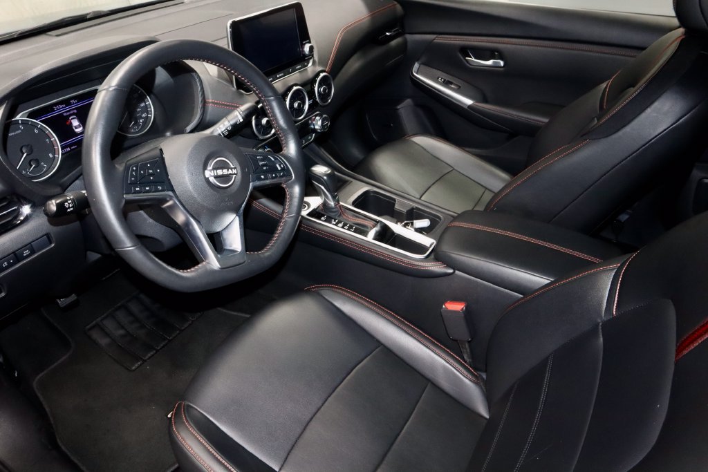 Certified 2025 Nissan Sentra SR w/ SR Premium Package FWD image 22