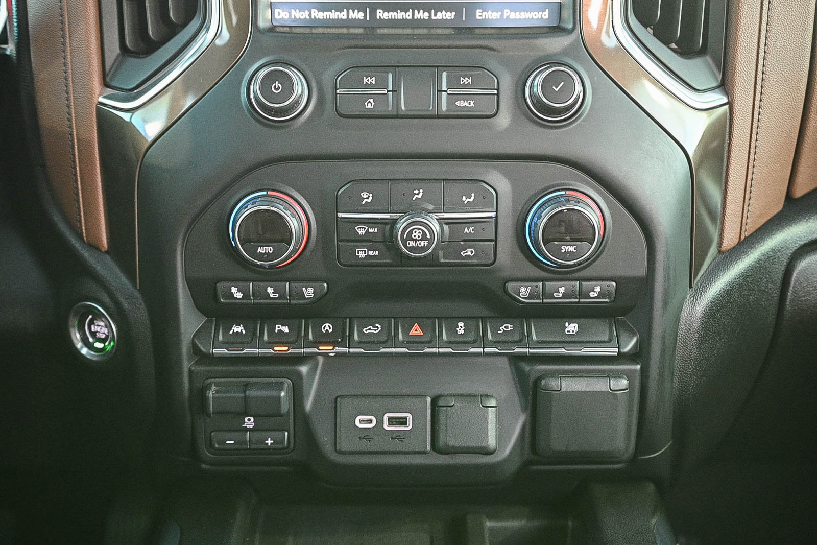 Used 2019 Chevrolet Silverado 1500 High Country image 15