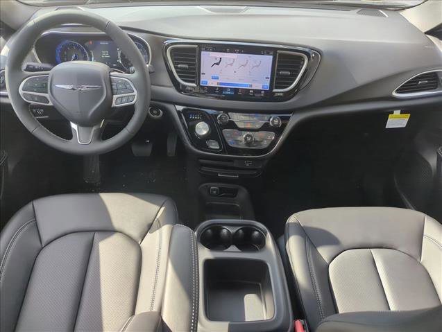 New 2026 Chrysler Voyager LX image 13