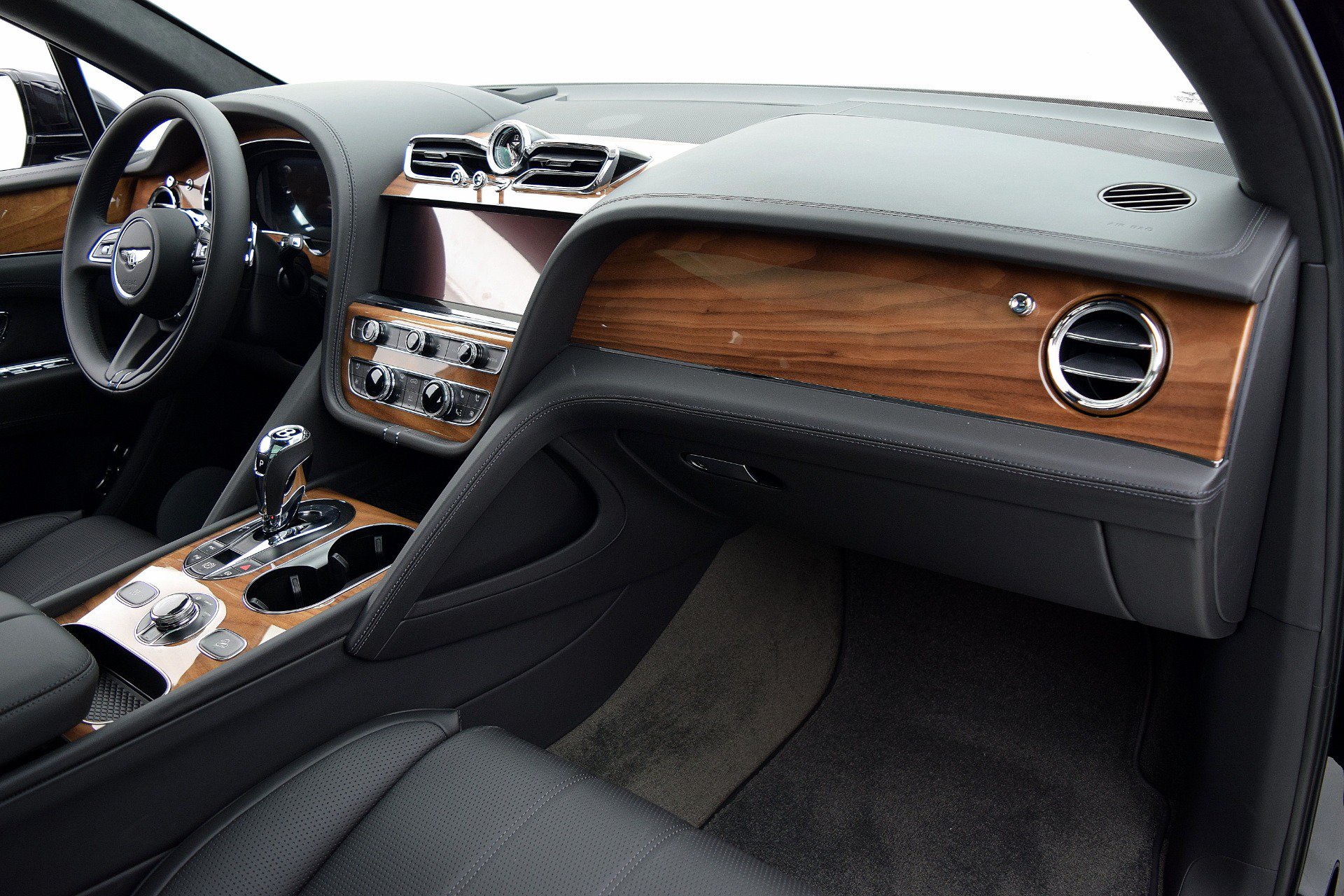 Certified 2021 Bentley Bentayga Plug-In Hybrid AWD/4WD image 26
