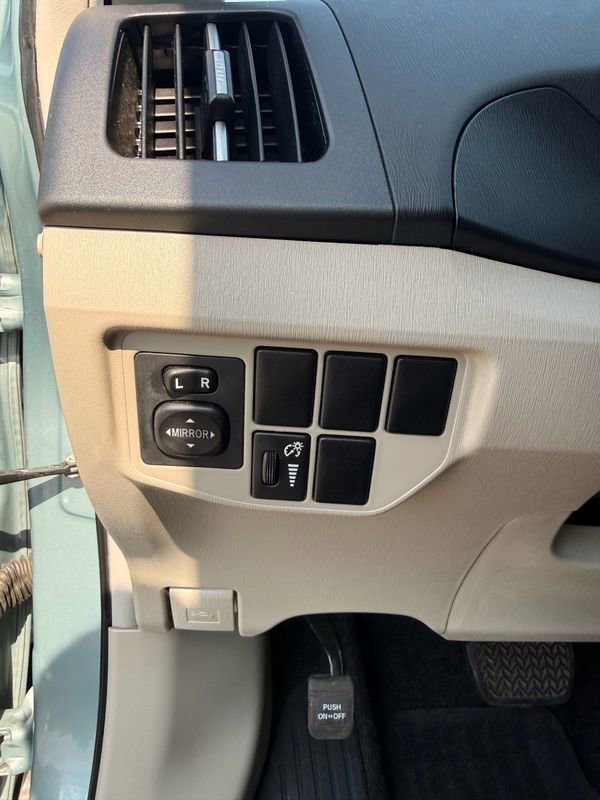 Used 2014 Toyota Prius Three image 15