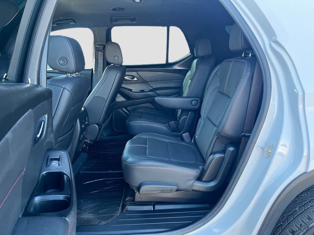 Used 2023 Chevrolet Traverse RS w/ LPO, Floor Liner Package FWD image 25