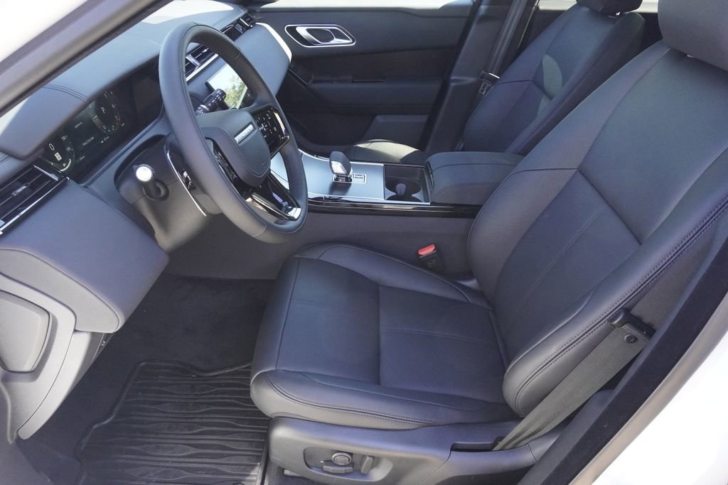 New 2026 Land Rover Range Rover Velar Dynamic SE image 19