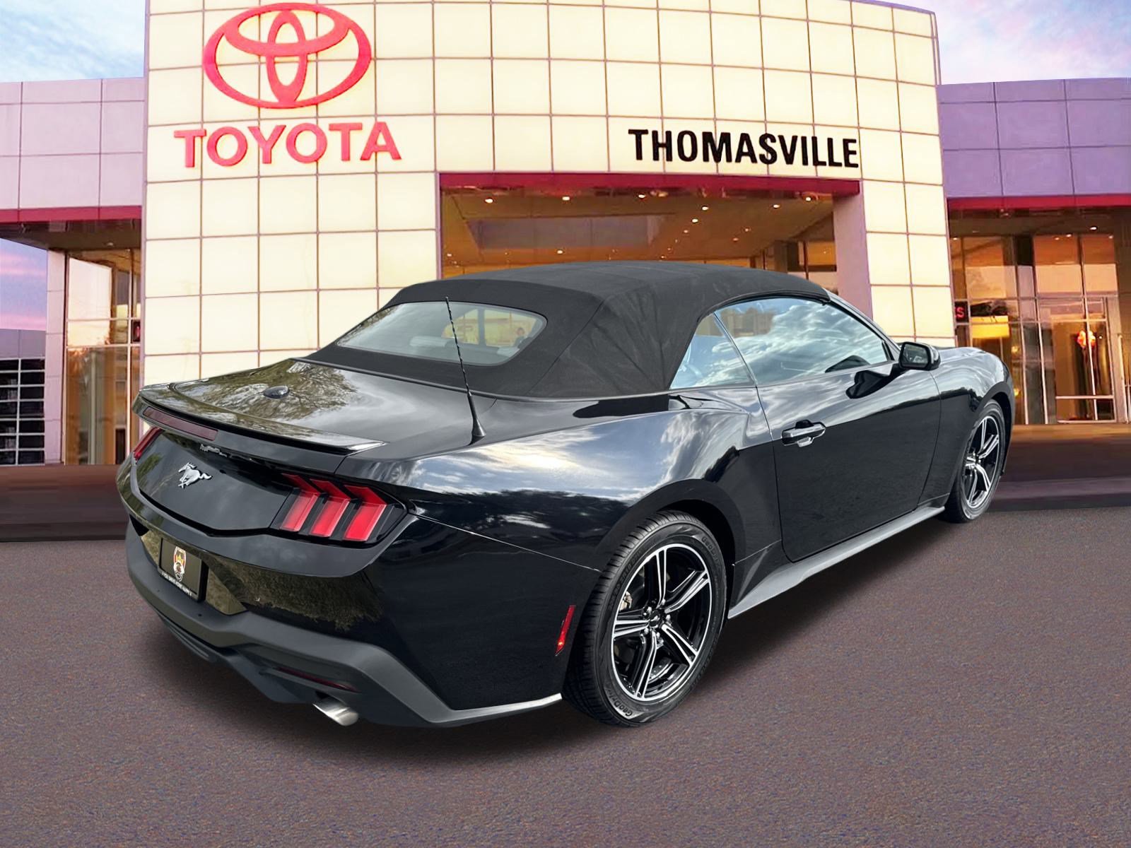 Used 2024 Ford Mustang Premium image 5