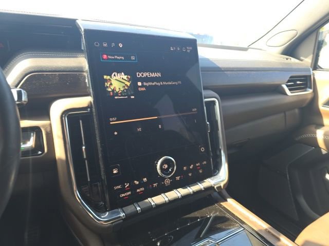 Used 2025 GMC Yukon Denali Ultimate image 20