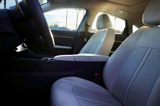 Used 2024 Hyundai Sonata SEL w/ Convenience Package image 16