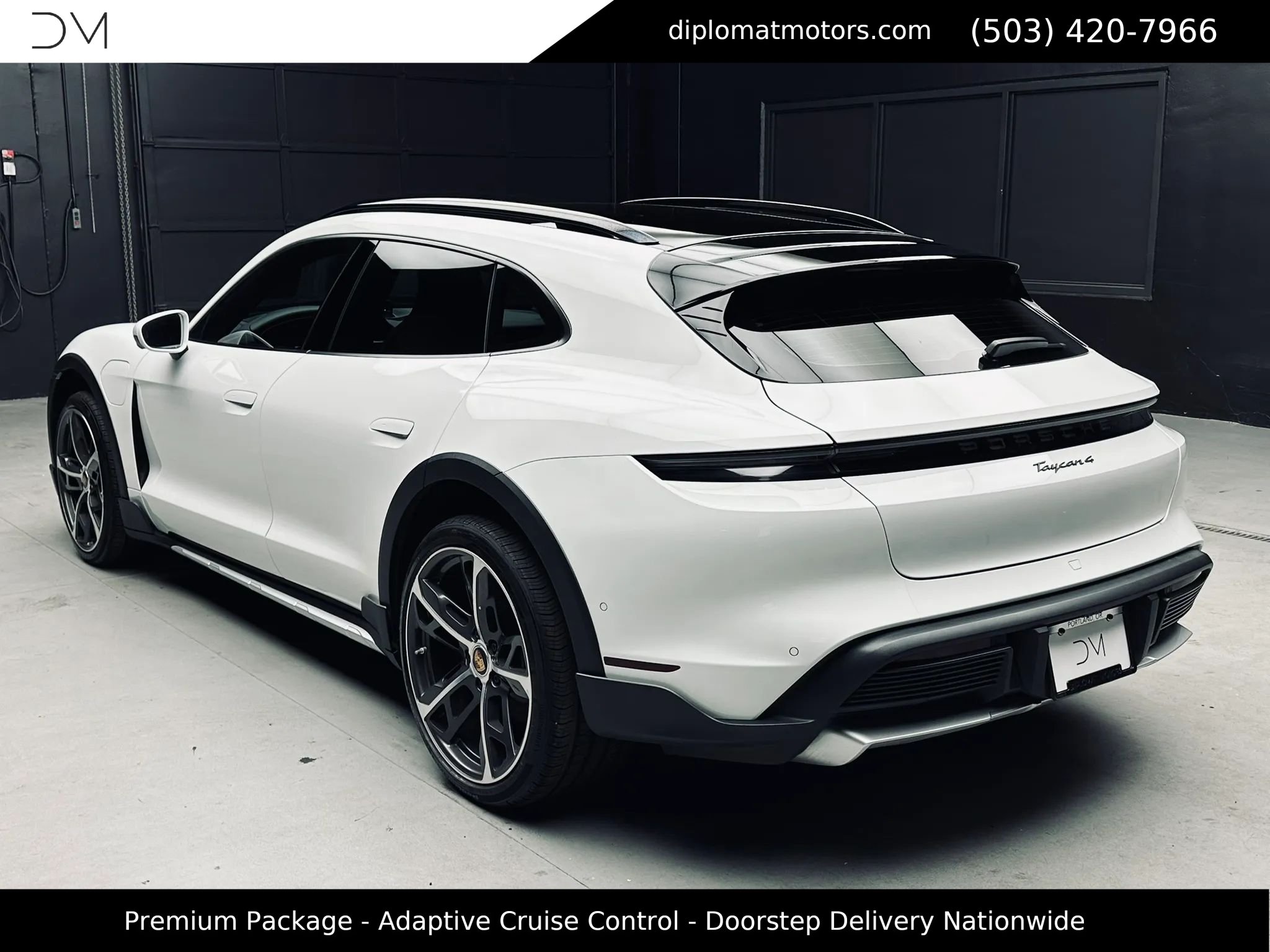 Used 2022 Porsche Taycan 4 Cross Turismo AWD/4WD image 5