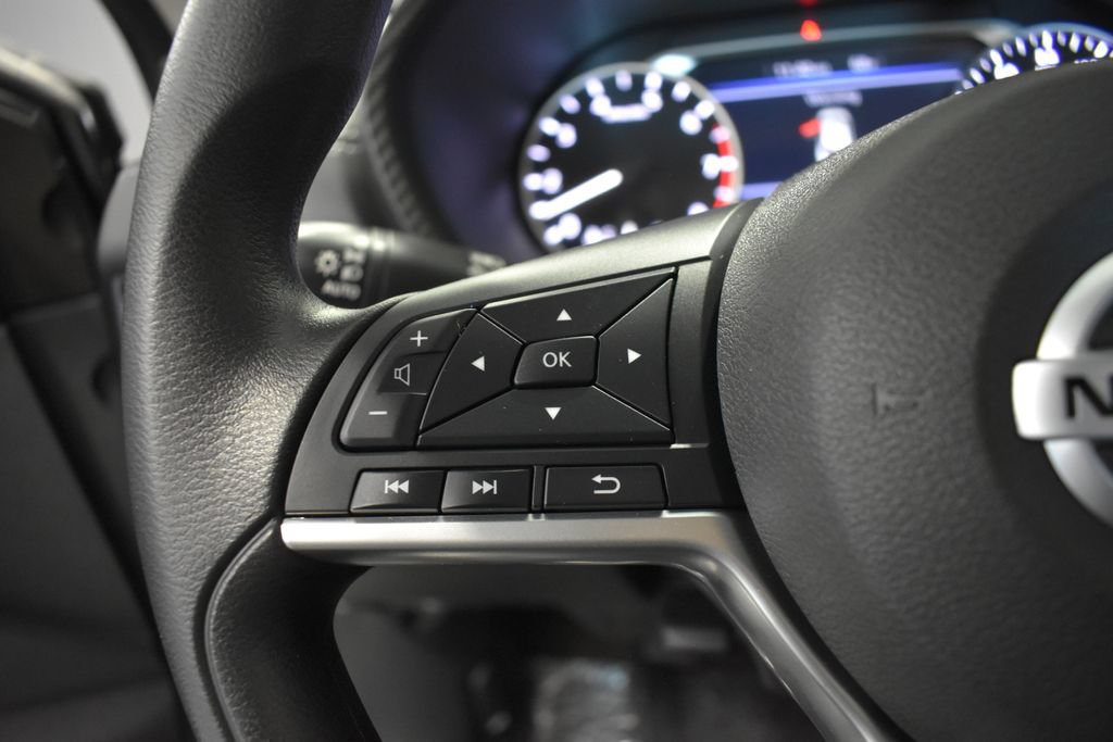Certified 2023 Nissan Sentra SV FWD image 25
