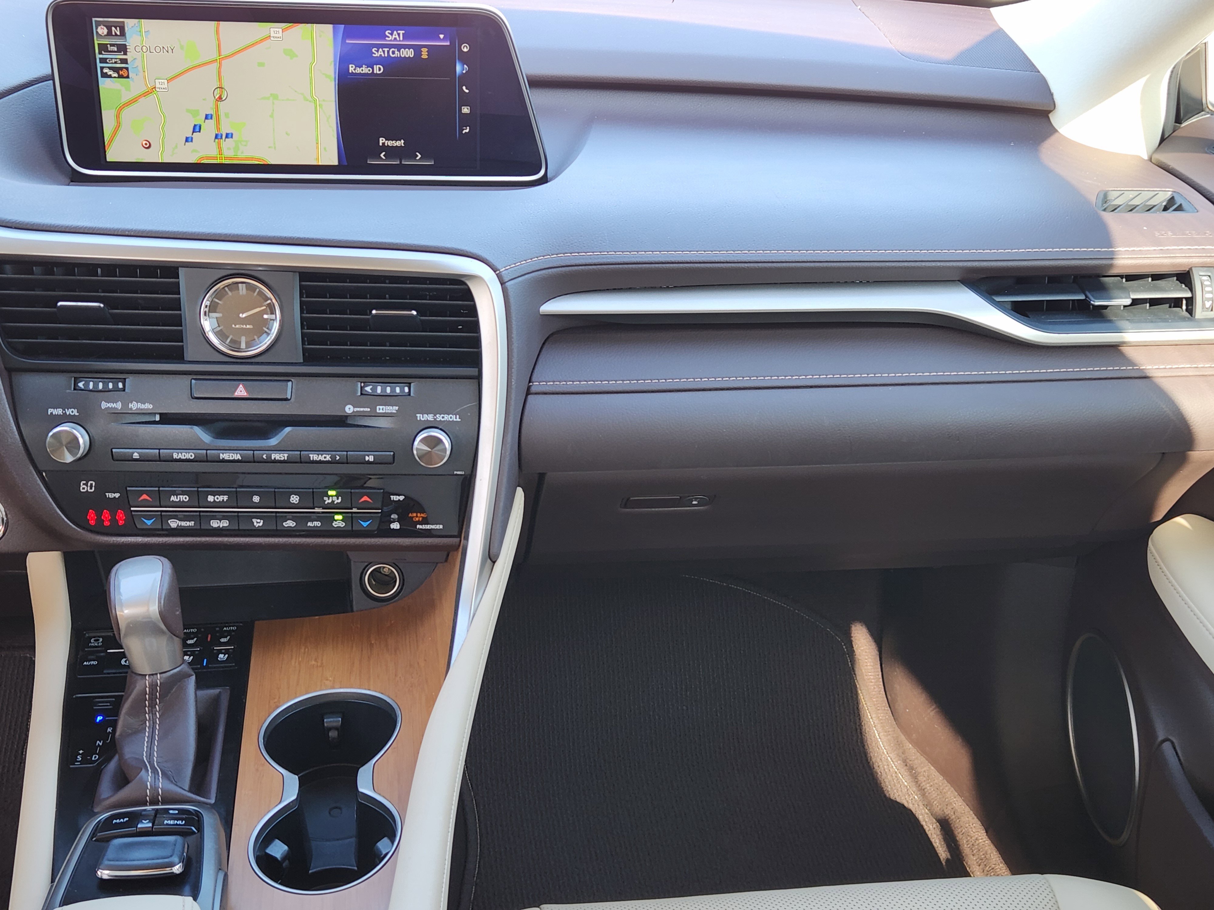 Used 2017 Lexus RX 450h AWD image 36