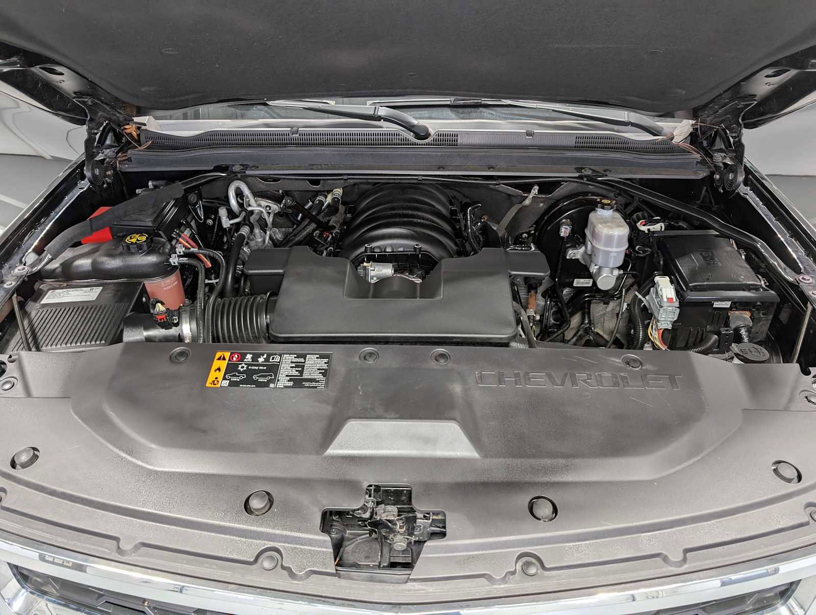 Used 2020 Chevrolet Suburban LT image 15