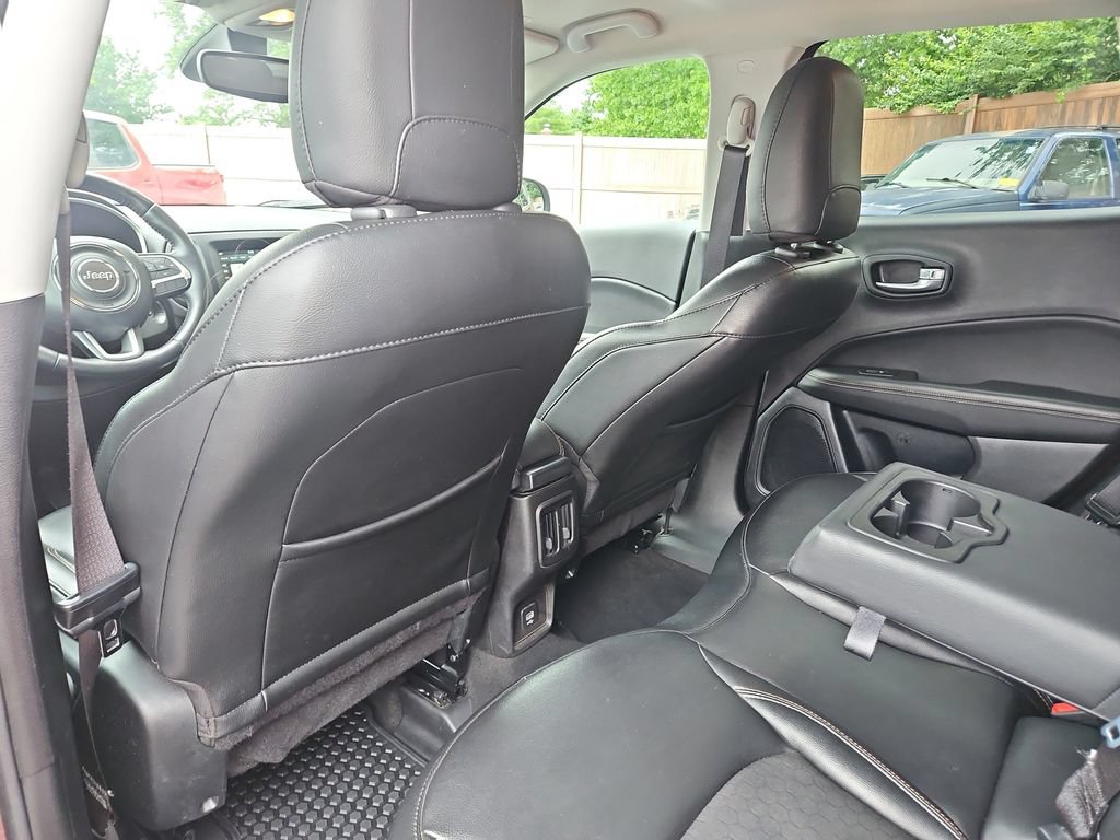Used 2020 Jeep Compass Latitude w/ Cold Weather Group AWD/4WD image 16