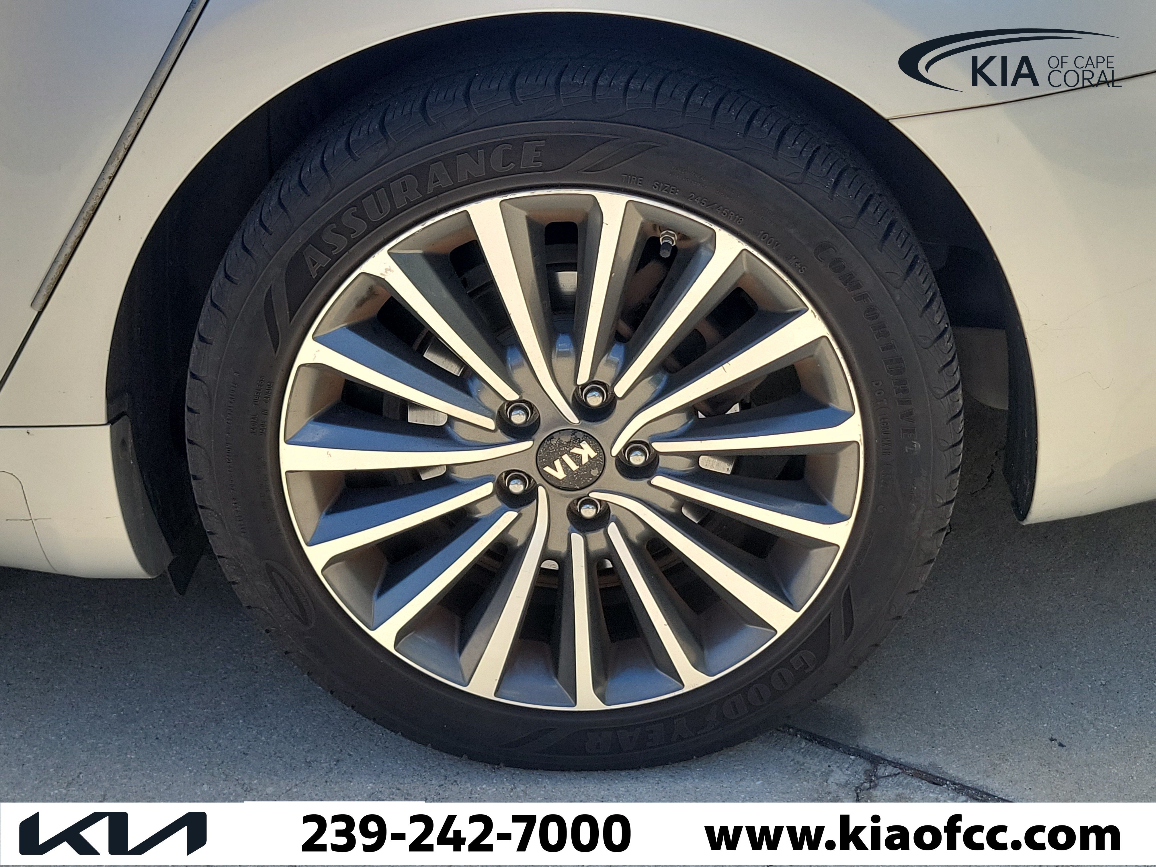 Used 2017 Kia Cadenza Technology FWD image 11