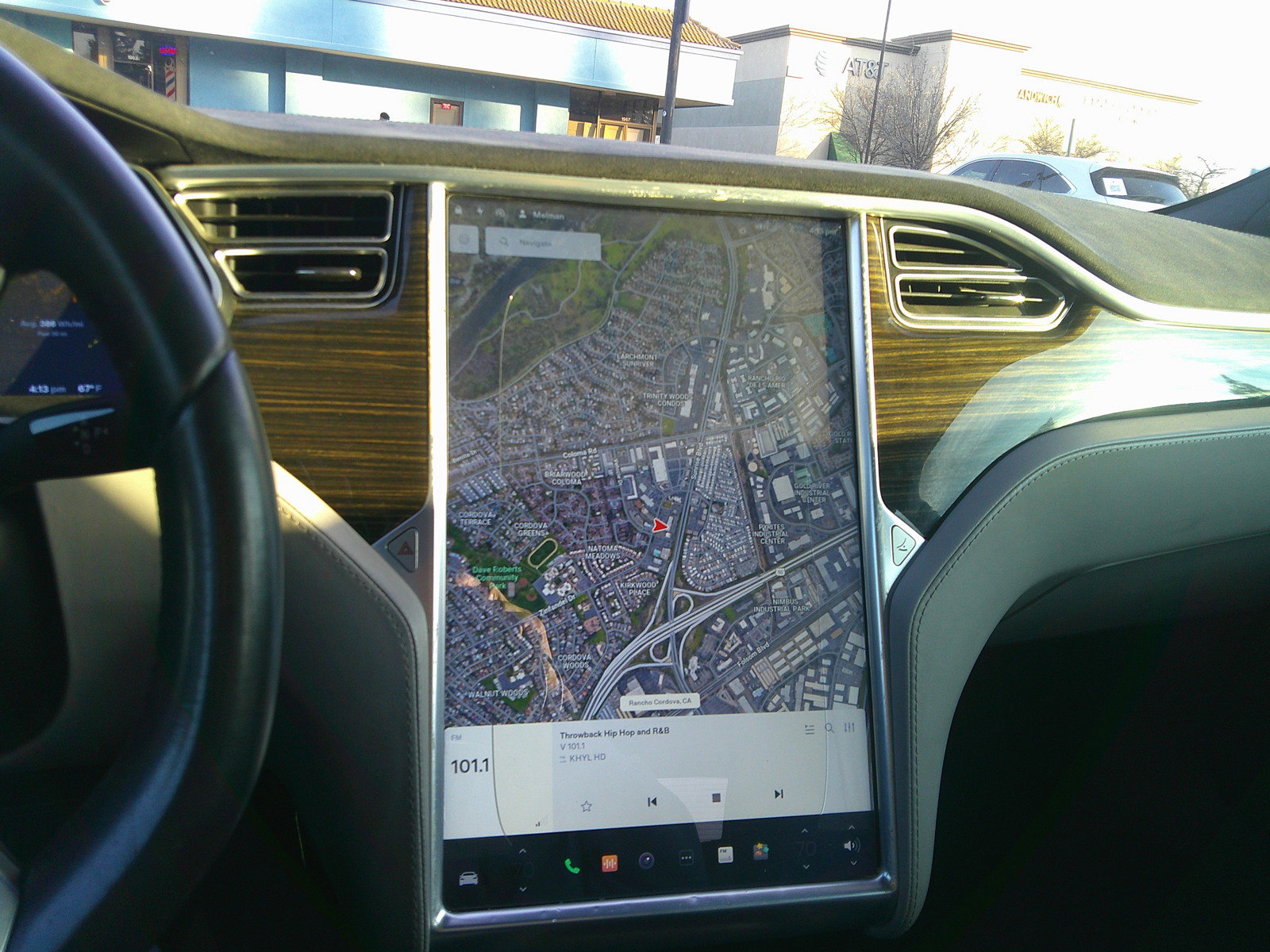 Used 2015 Tesla Model S 85 RWD image 15